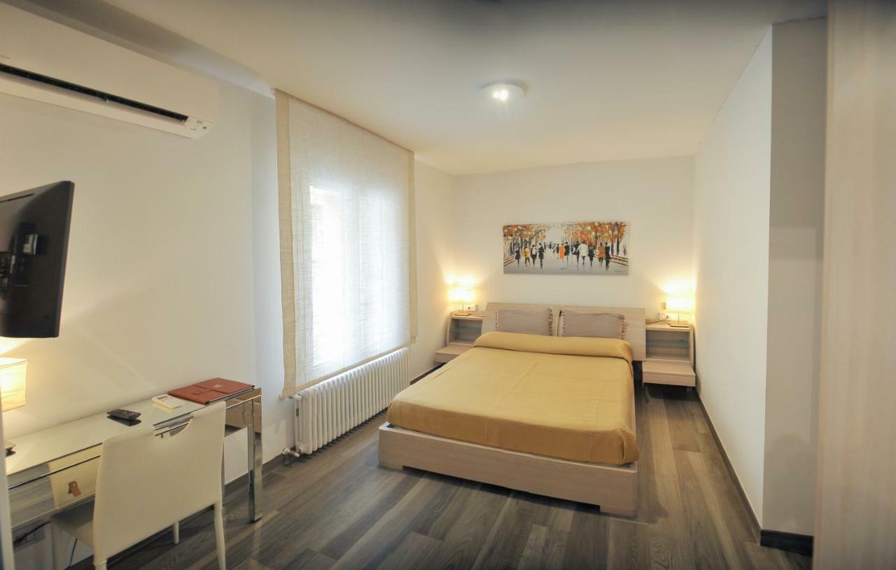 Andrea Luxury Apartments - D'Azeglio 볼로냐 외부 사진